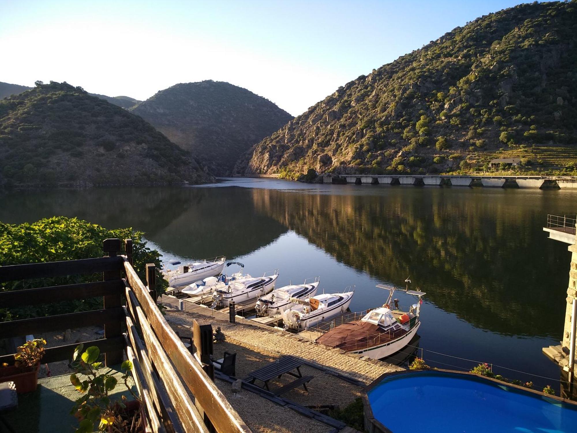 Douro Yacht Charter & Bungalows São João da Pesqueira Екстериор снимка