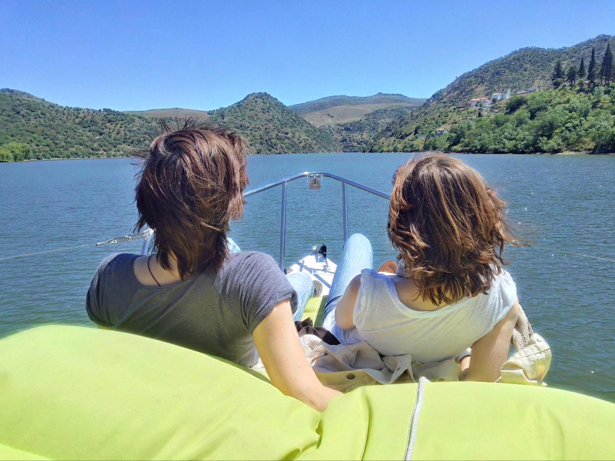 Douro Yacht Charter & Bungalows São João da Pesqueira Стая снимка