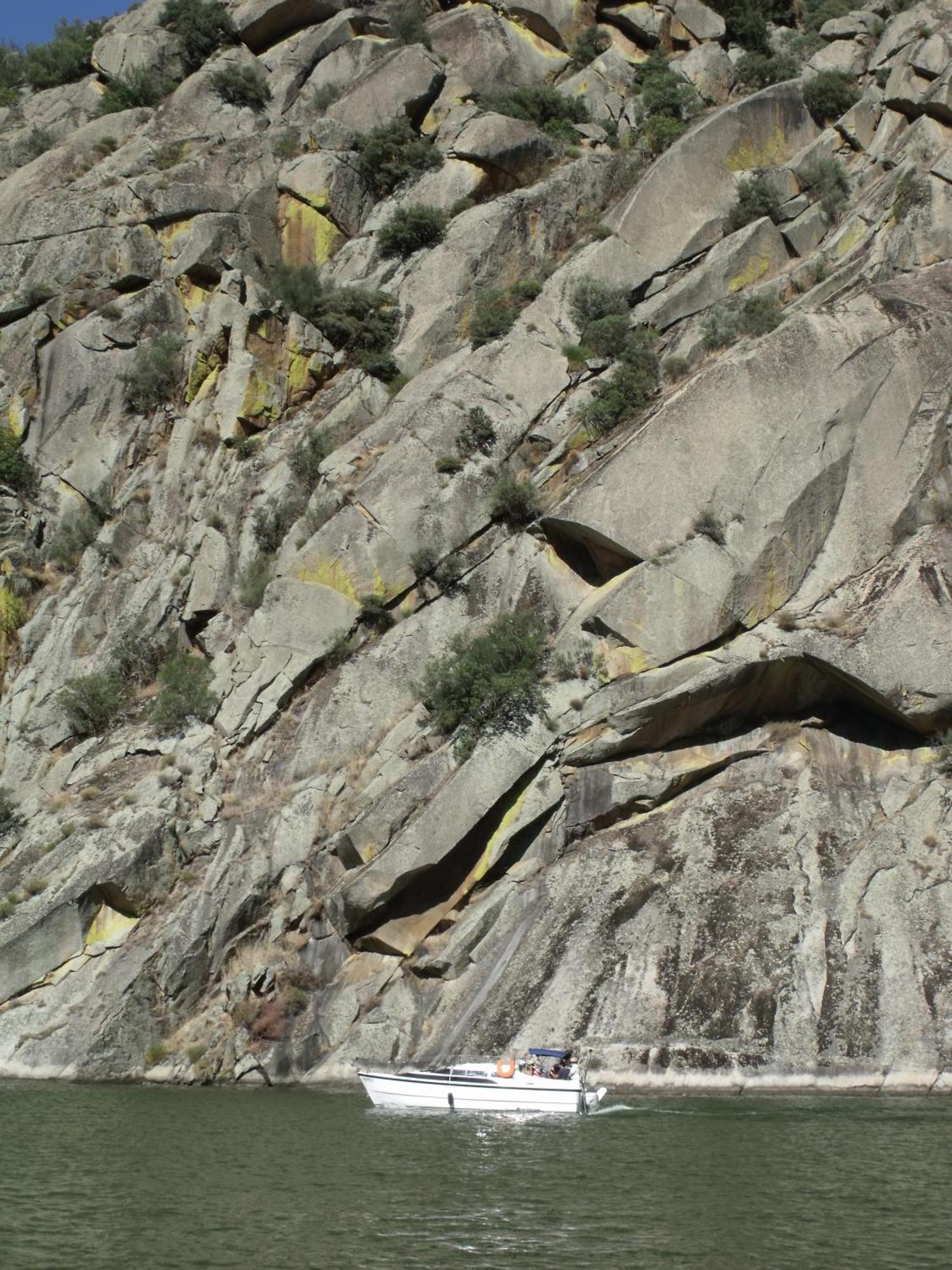 Douro Yacht Charter & Bungalows São João da Pesqueira Екстериор снимка