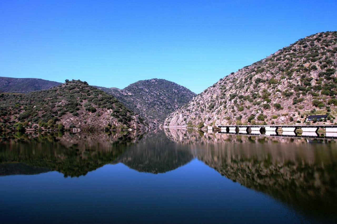 Douro Yacht Charter & Bungalows São João da Pesqueira Екстериор снимка
